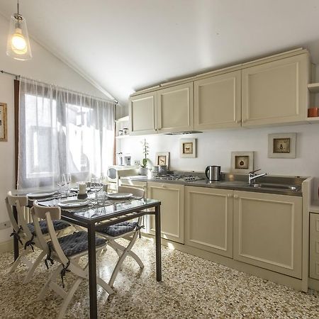 Lovely Venetian Apartment Exterior foto